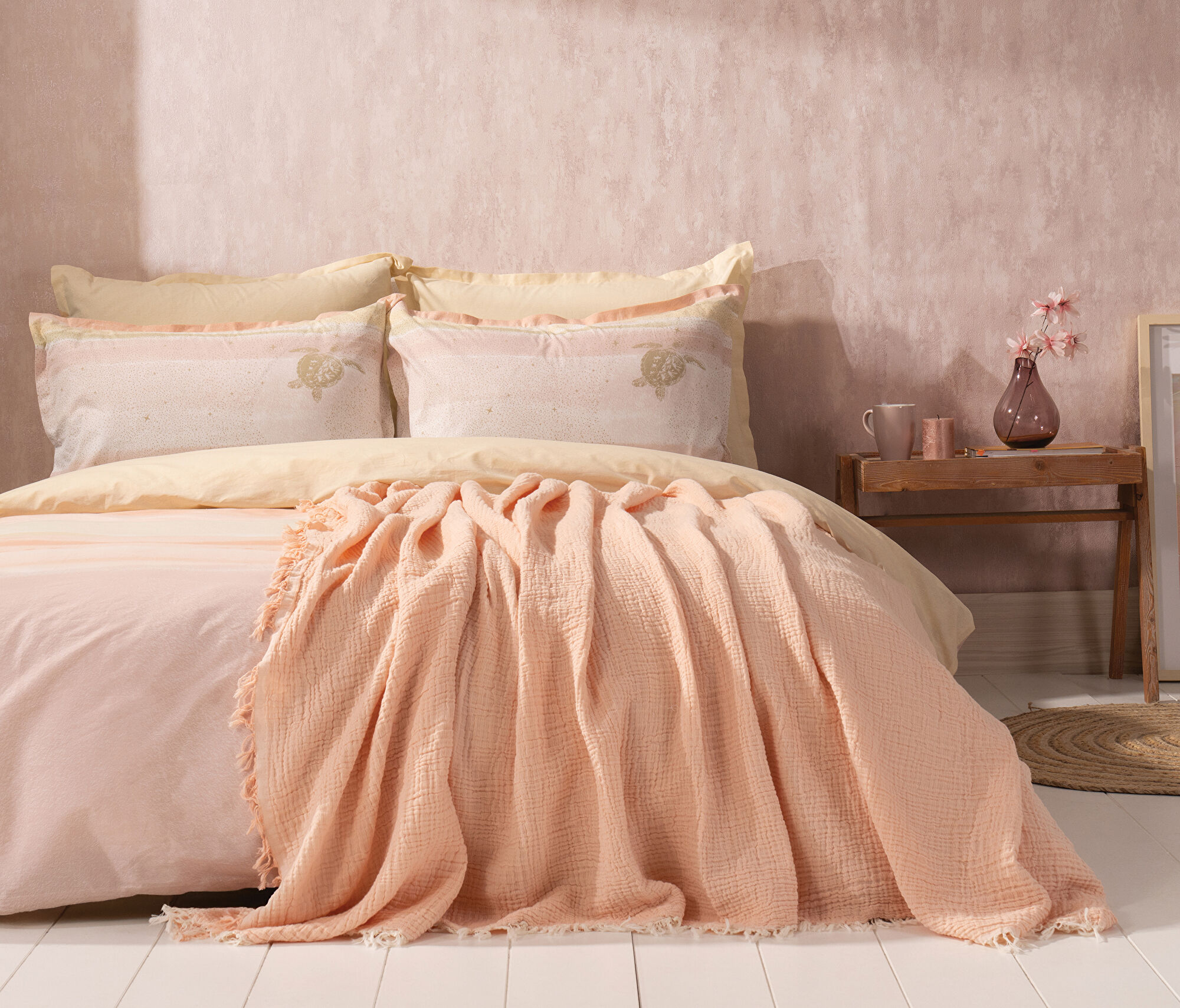 Asti | Çift Kişilik 200x220 cm | Pudra - Konforlu ve Kaliteli Puffy Ürünleri