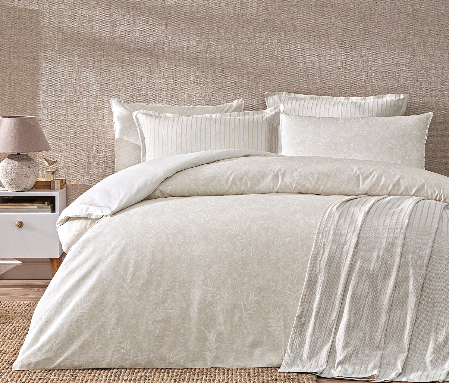 hevo OSTUNI フワモコ48 美中古品 Viera Çeyiz Seti